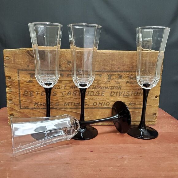 VTG France Luminarc Octime Black Stem Champagne Flutes Glasses Set of 4 - Picture 3 of 14